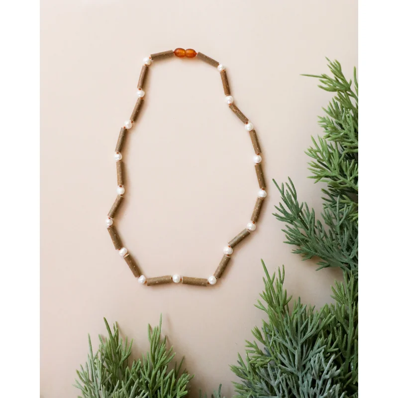 Hazelwood + Pearl || Beaded Necklace ||